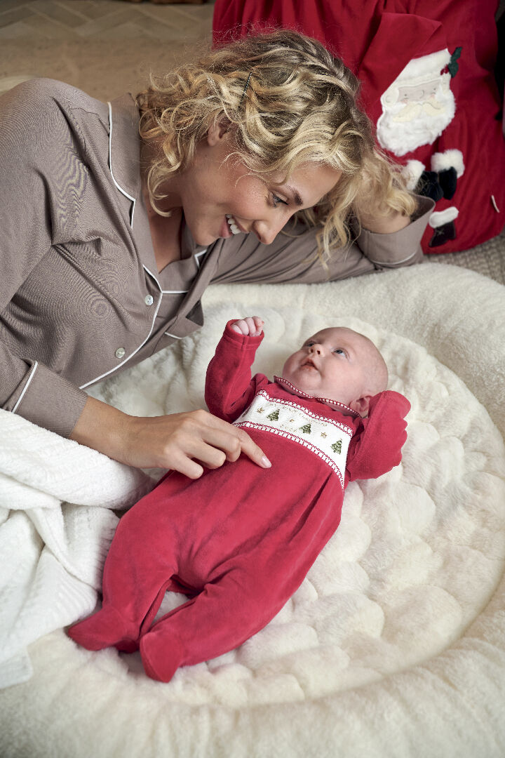 لباس قطعة واحدة بياقة وتطريز "ماي فيرست كريسماس"